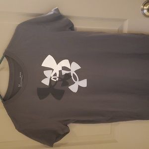 Under Armour womens tshirt medium